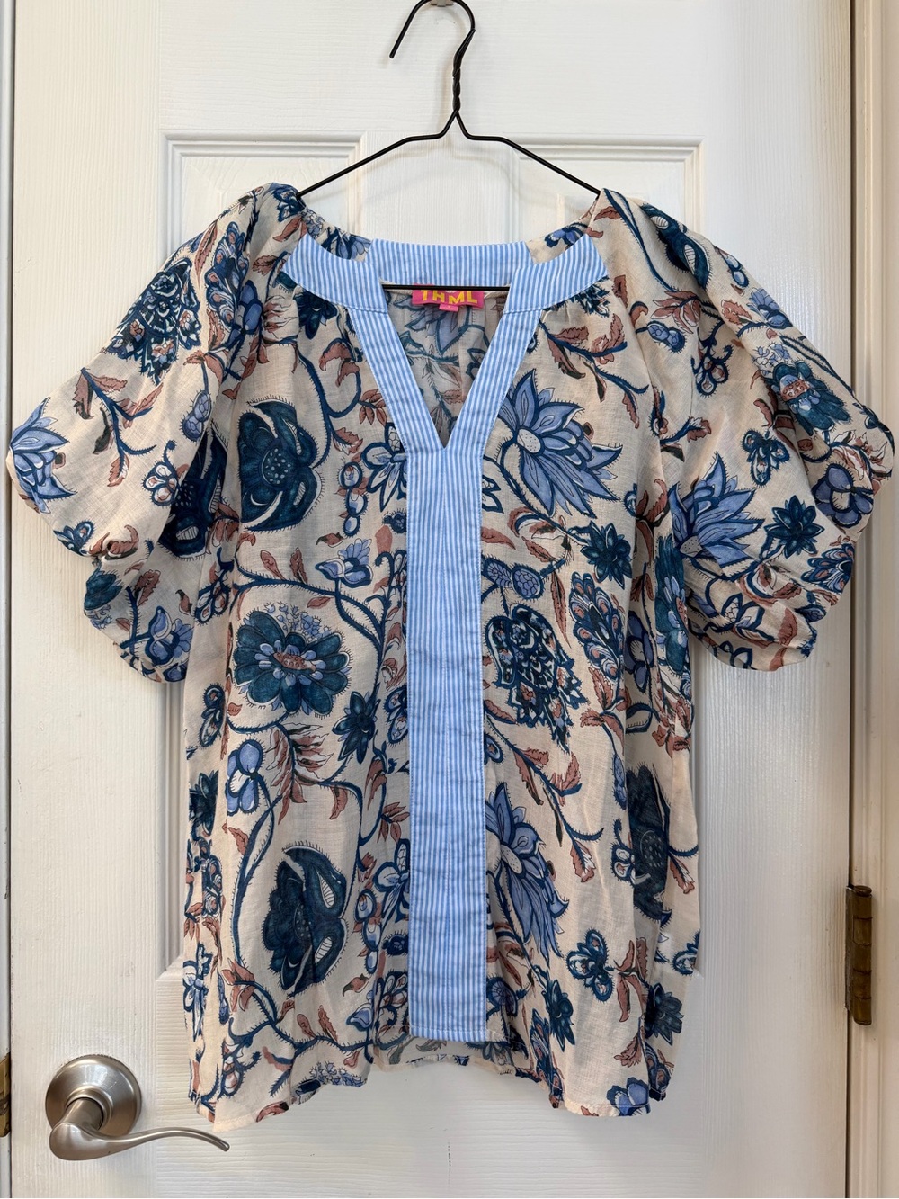 THML Blue Floral Puff Sleeve V-Neck Blouse